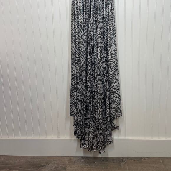 NWT Camille La Vie Animal Print Sequin Halter Open Back Maxi Dress Size 4 - Picture 5 of 9